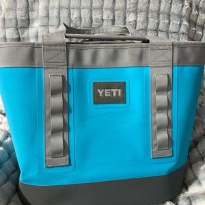 Yeti large bag